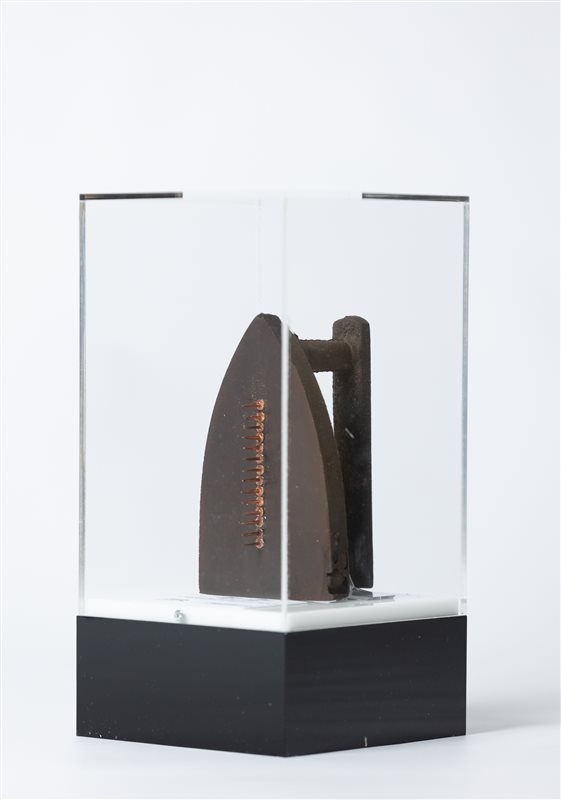 MAN RAY Cadeau, 1921/1974